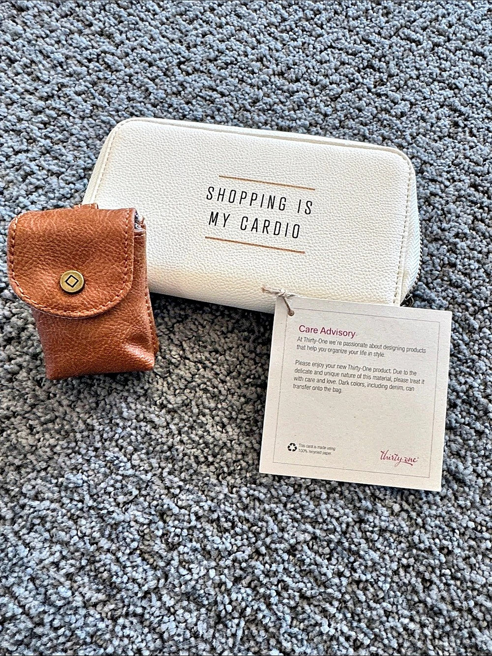 Thirty-One Wallet and accessory. Display only.